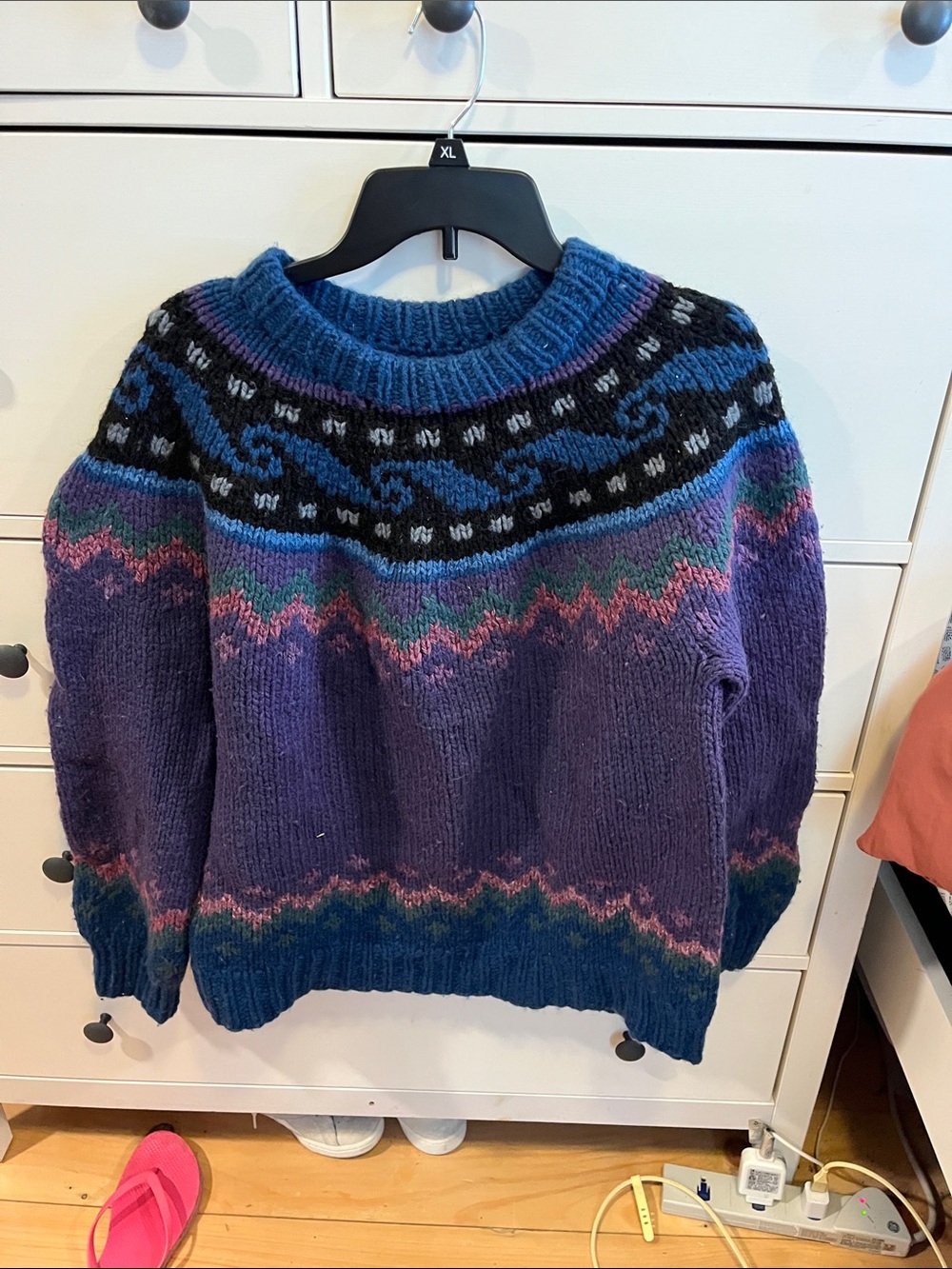 Handmade-Looking Purple Patterned Wool Sweater vintage 90’s